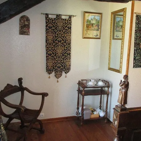 Le Petit Tournesol Chambres D'hotes * Le Grand-Madieu