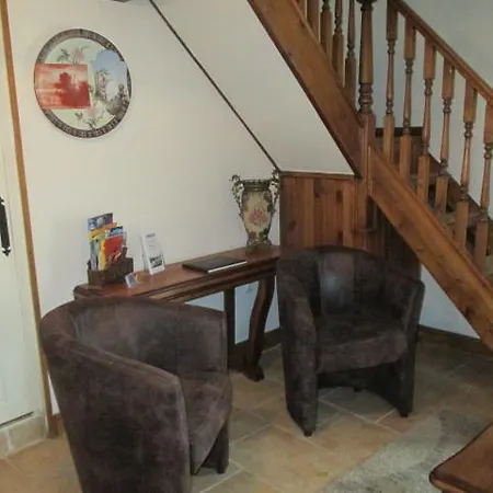 Le Petit Tournesol Chambres D'hotes * Le Grand-Madieu