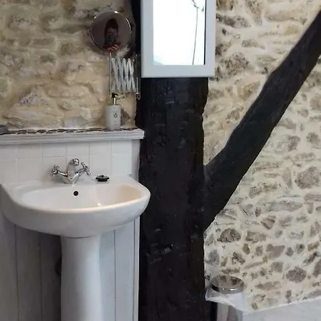 Bed & Breakfast Le Petit Tournesol Chambres D'hotes Le Grand-Madieu